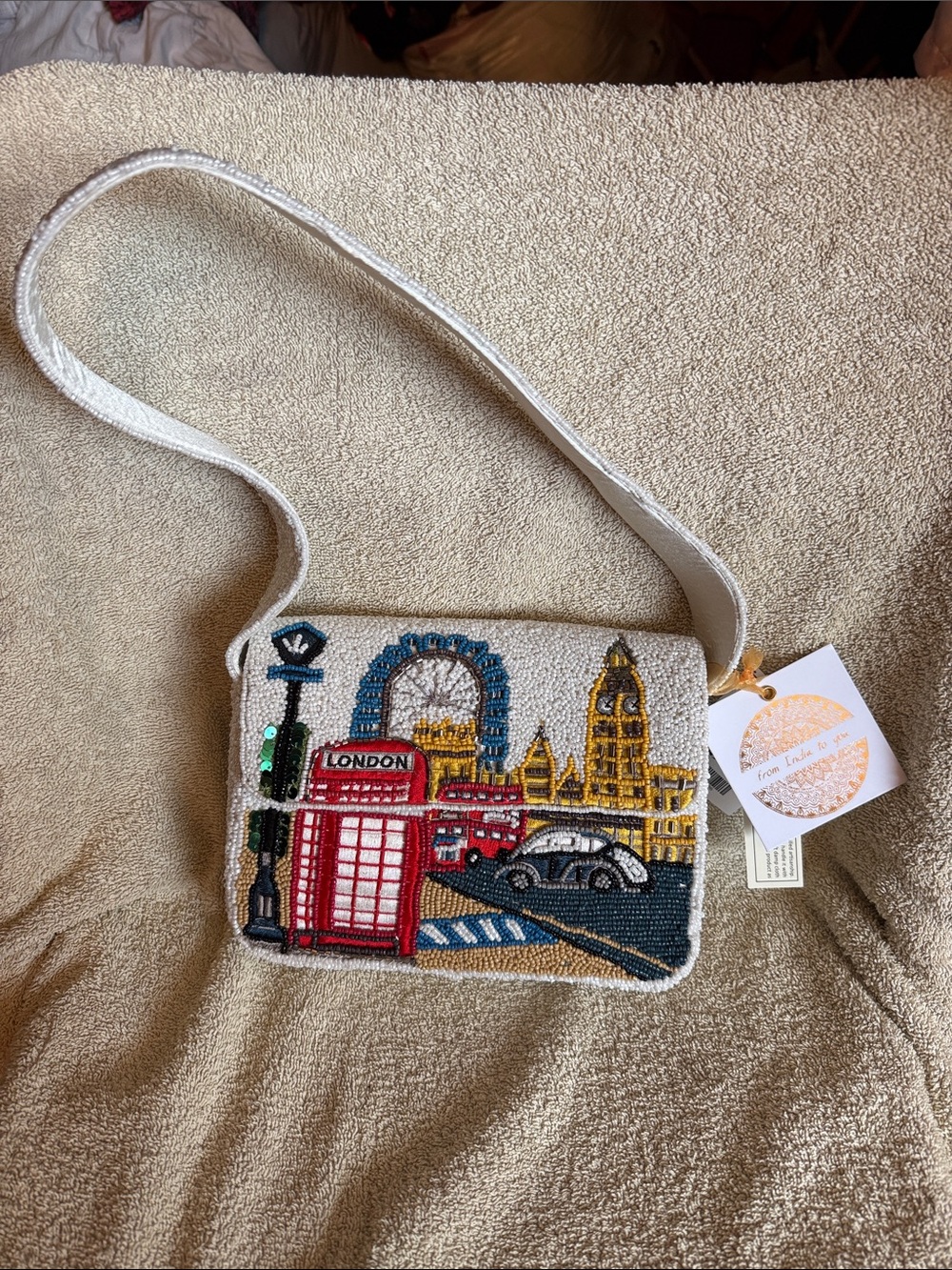 Viral beaded London Scene Shoulder Bag - White